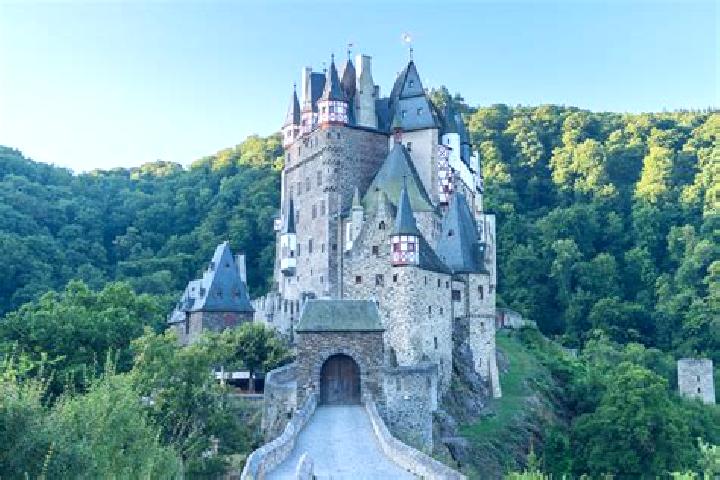 9 escort profiles in Burgbrohl, Germany. Browse companions, services, rates and book online. Incall and outcall available.