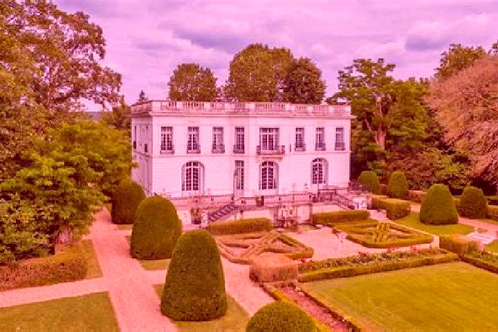9 escort profiles in Ezy-sur-Eure, France. Browse companions, services, rates and book online. Incall and outcall available.