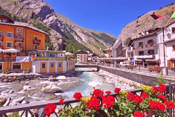 9 escort profiles in La Thuile, Italy. Browse companions, services, rates and book online. Incall and outcall available.