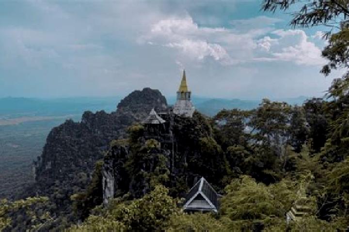 9 escort profiles in Lampang, Thailand. Browse companions, services, rates and book online. Incall and outcall available.