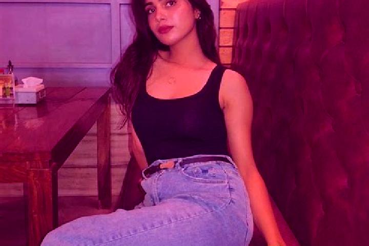 9 escort profiles in Manakkody, India. Browse companions, services, rates and book online. Incall and outcall available.