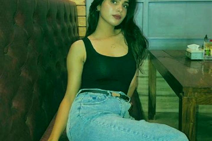 9 escort profiles in Mehmand, India. Browse companions, services, rates and book online. Incall and outcall available.
