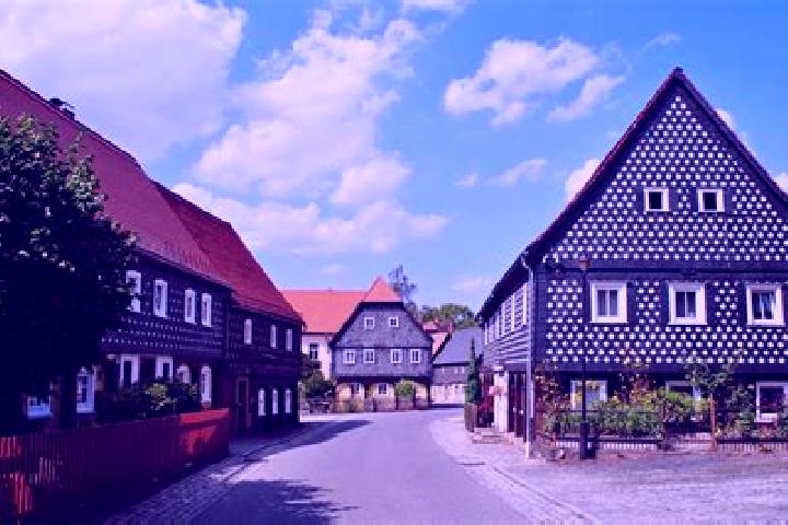 9 escort profiles in Obercunnersdorf, Germany. Browse companions, services, rates and book online. Incall and outcall available.