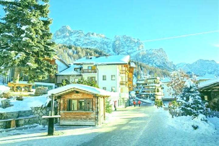9 escort profiles in Ranzanico, Italy. Browse companions, services, rates and book online. Incall and outcall available.