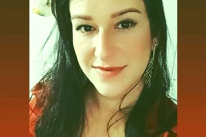 9 escort profiles in Sarzedo, Brazil. Browse companions, services, rates and book online. Incall and outcall available.