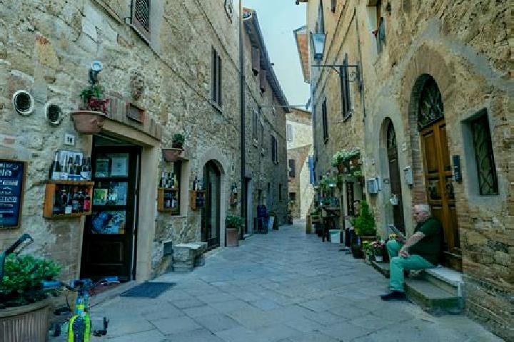 9 escort profiles in Zelo Surrigone, Italy. Browse companions, services, rates and book online. Incall and outcall available.