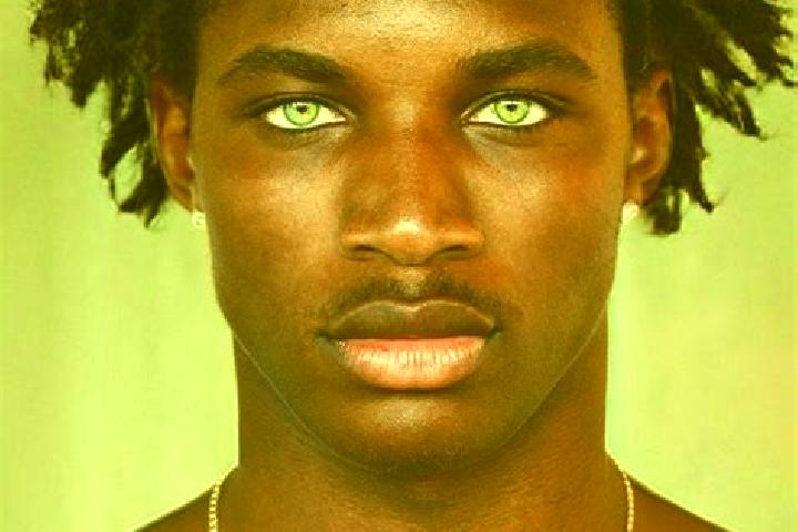 Abigail, 20, a black green-eyed ebony companion based in Guarara. Offering Tantra, Travel Companion, Duos, Prostate Massage. Available for incall and outcall...