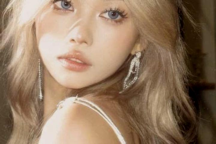Abigail, 20, a blonde grey-eyed asian companion based in Polich. Offering GFE, A-Level, Domination, OWO. Available for incall and outcall, day and evening da...