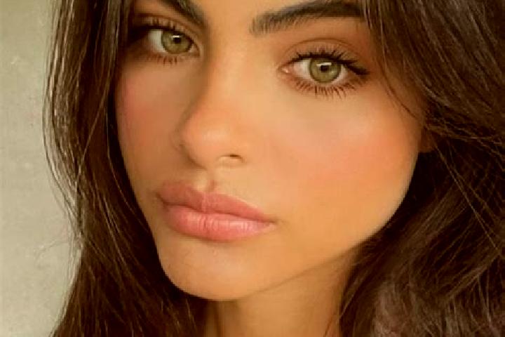 Abigail, 20, a red grey-eyed indian companion based in Betania. Offering Domination, Duos, Couples. Available for incall and outcall, day and evening dates.