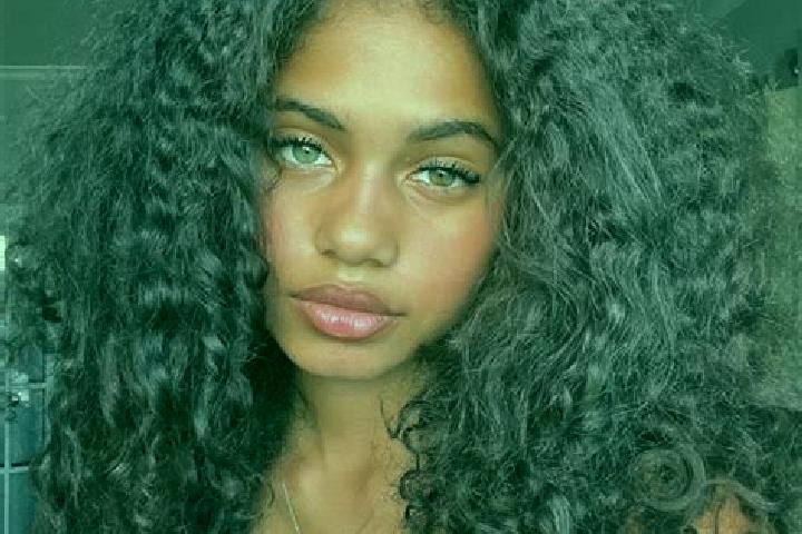 Abigail, 21, a auburn blue-eyed ebony companion based in Pagny-le-Chateau. Offering Erotic Massage, BDSM, Roleplay, 69. Available for incall and outcall, ove...