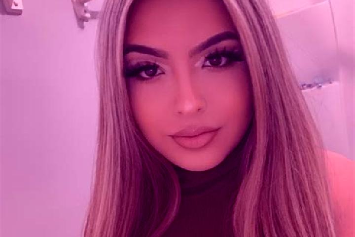 Abigail, 21, a blonde amber-eyed latina companion based in Pitampura. Offering Couples, Prostate Massage, OWO. Available for incall and outcall, day and even...