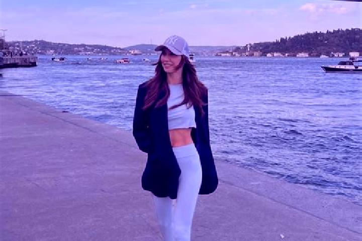Abigail, 21 — Escort in Kiratli, Turkey