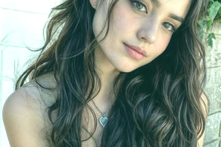 Abigail, 22, a auburn hazel-eyed middle eastern companion based in Qinshan. Offering BDSM, A-Level, Couples, Domination. Available for incall and outcall, ov...