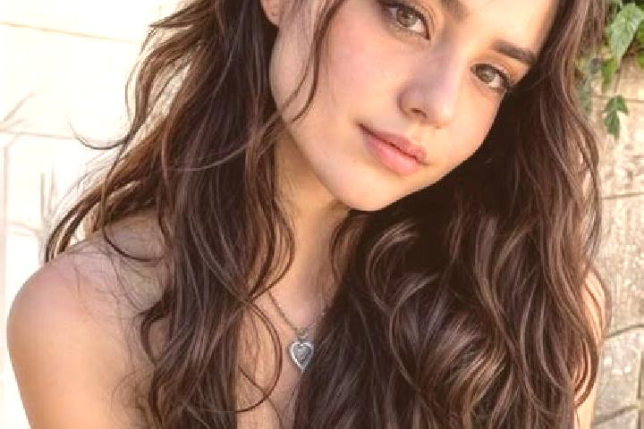 Abigail, 23, a auburn amber-eyed european companion based in Tolabonou. Offering A-Level, BDSM, Erotic Massage, Prostate Massage, Massage. Available for inca...