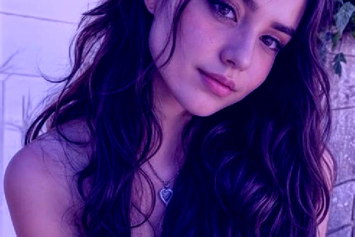 Abigail, 23, a auburn amber-eyed latina companion based in Zham. Offering Roleplay, A-Level, Overnight. Available for incall and outcall, overnight bookings ...