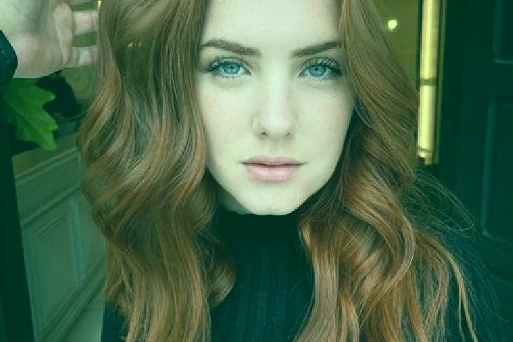 Abigail, 23, a auburn blue-eyed indian companion based in Banate. Offering Tantra, Deep French Kissing, OWO. Available for incall and outcall, day and evenin...