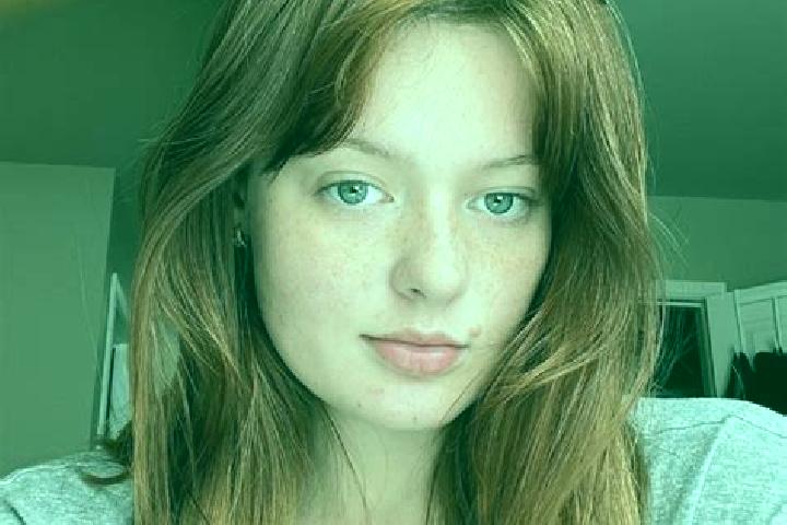Abigail, 23, a red grey-eyed mixed companion based in Ngu Hanh Son. Offering Striptease, Massage, OWO. Available for incall and outcall, day and evening dates.
