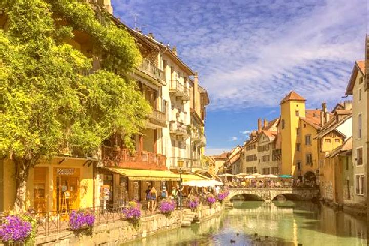 Abigail, 24 — Escort in Montpinchon, France