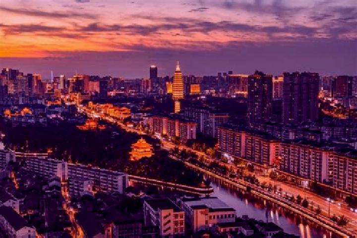 Abigail, 24 — Escort in Shangqing, China