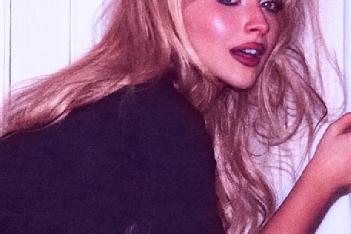 Abigail, 24 — Escort in Sibrina, Czech Republic