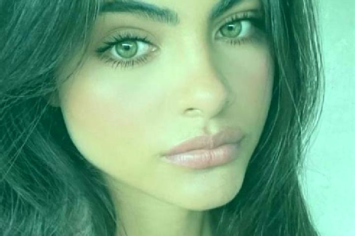 Abigail, 25, a red green-eyed indian companion based in Damrei Phong. Offering Domination, Duos. Available for incall and outcall, overnight bookings available.