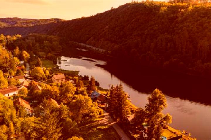 Abigail, 25 — Escort in Hradistko, Czech Republic
