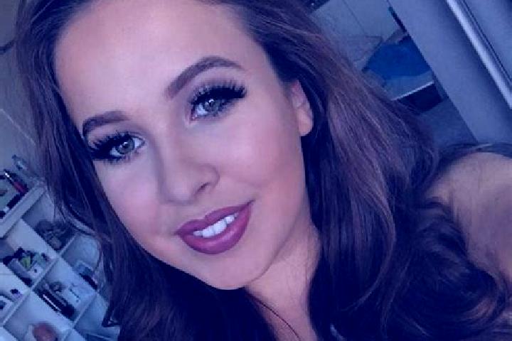 Abigail, 26, a blonde brown-eyed mixed companion based in Sebuyau. Offering Striptease, Dinner Date, Erotic Massage. Available for incall and outcall, day an...