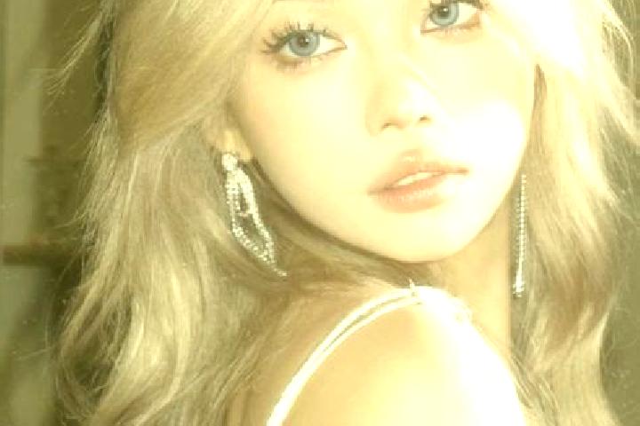 Abigail, 26, a blonde dark-eyed asian companion based in Landivy. Offering OWO, Domination. Available for incall and outcall, day and evening dates.