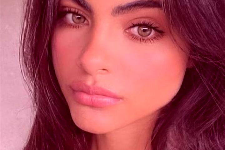 Abigail, 26, a brunette green-eyed european companion based in Halcnow. Offering Roleplay, Couples, Prostate Massage. Available for incall and outcall, day a...