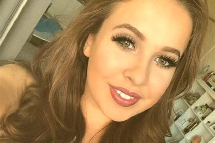 Abigail, 26, a brunette grey-eyed european companion based in Shek Kip Mei Estate. Offering GFE, Duos, Prostate Massage. Available for incall and outcall, da...