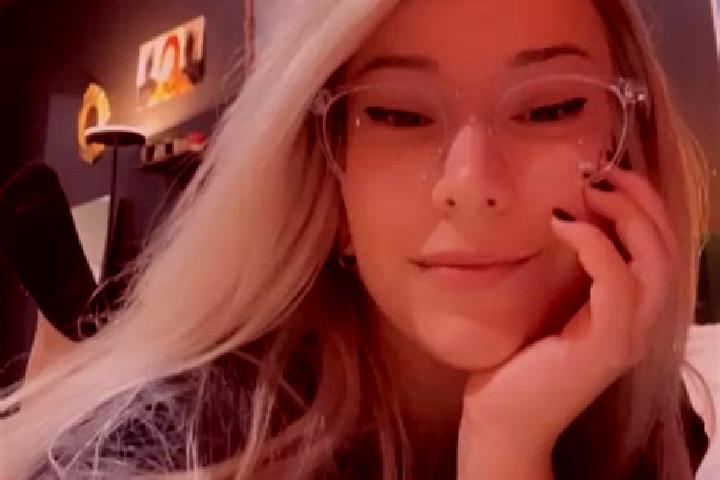 Abigail, 27, a chestnut grey-eyed asian companion based in Espirito Santo do Turvo. Offering Prostate Massage, Party Girl, Overnight, Striptease. Available f...