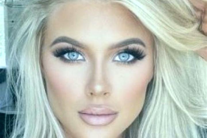 Abigail, 27, a platinum blonde dark-eyed mediterranean companion based in Sopuerta. Offering Erotic Massage, Deep French Kissing, Domination. Available for i...