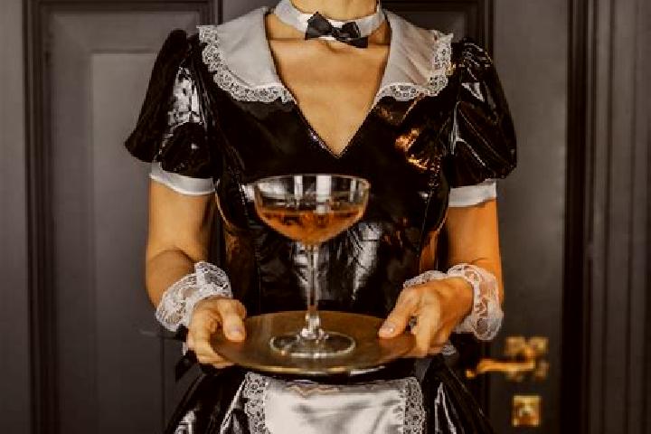 Abigail, 27, a red dark-eyed ebony companion based in Tekirdag. Offering Dinner Date, 69, BDSM. Available for incall and outcall, overnight bookings available.