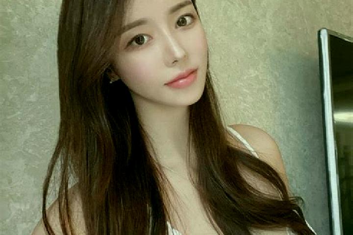 Abigail, 27 — Escort in Liexi, China
