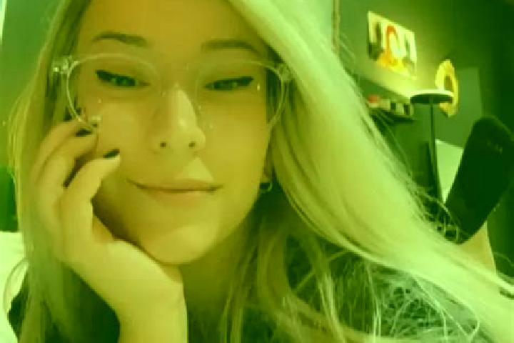 Abigail, 28, a blonde grey-eyed indian companion based in Jiulonghu. Offering Domination, 69, CIM. Available for incall and outcall, overnight bookings avail...