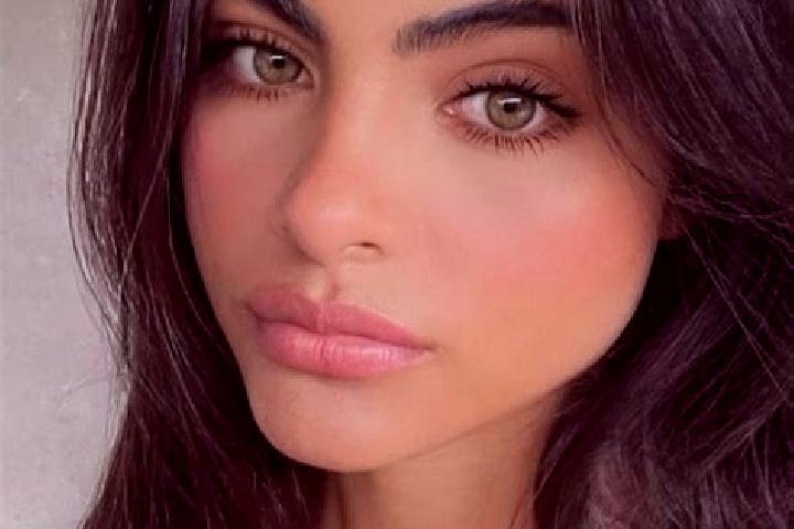Abigail, 30, a dark blonde dark-eyed indian companion based in Lichfield. Offering Girlfriend Experience, Dinner Date, Travel Companion. Available for incall...