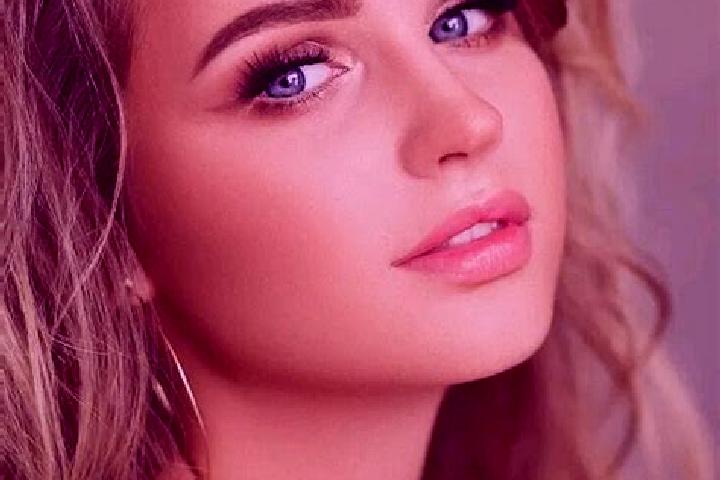 Abigail, 31, a dark blonde blue-eyed mediterranean companion based in Pisaras. Offering Striptease, 69, Couples, Party Girl. Available for incall and outcall...