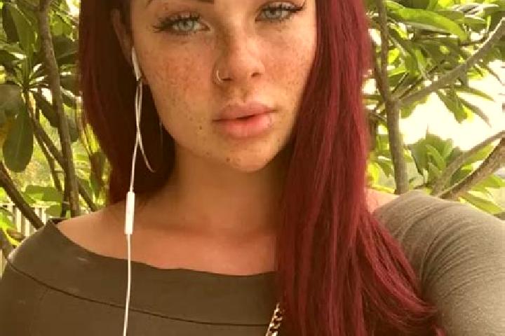 Abigail, 31, a red green-eyed latina companion based in Sant Iscle de Vallalta. Offering Deep French Kissing, Party Girl, Striptease, Massage. Available for ...