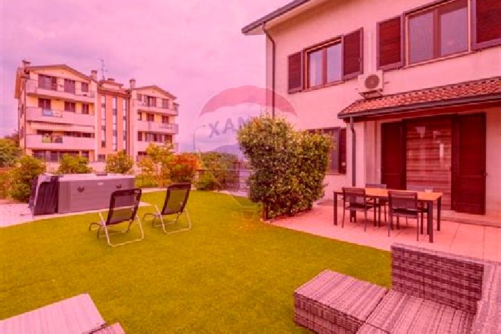 Abigail, 31 — Escort in Civesio, Italy