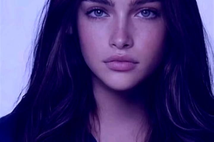 Abigail, 32, a brunette dark-eyed caucasian companion based in Prairiewood. Offering Tantra, Massage. Available for incall and outcall, day and evening dates.