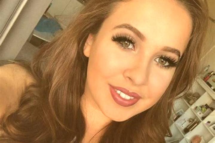Abigail, 34, a auburn amber-eyed ebony companion based in Horrweiler. Offering Dinner Date, Girlfriend Experience, Prostate Massage, A-Level, Duos. Available...