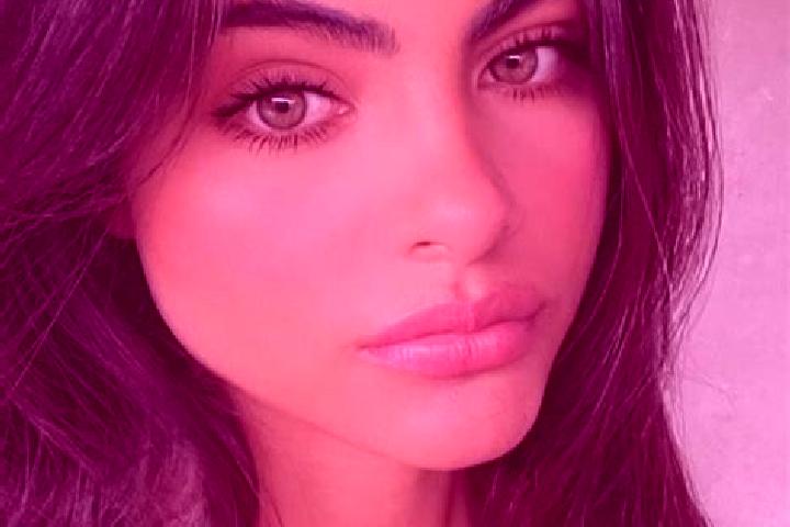 Abigail, 35, a chestnut green-eyed indian companion based in Belgern. Offering Massage, GFE, Deep French Kissing, Overnight. Available for incall and outcall...