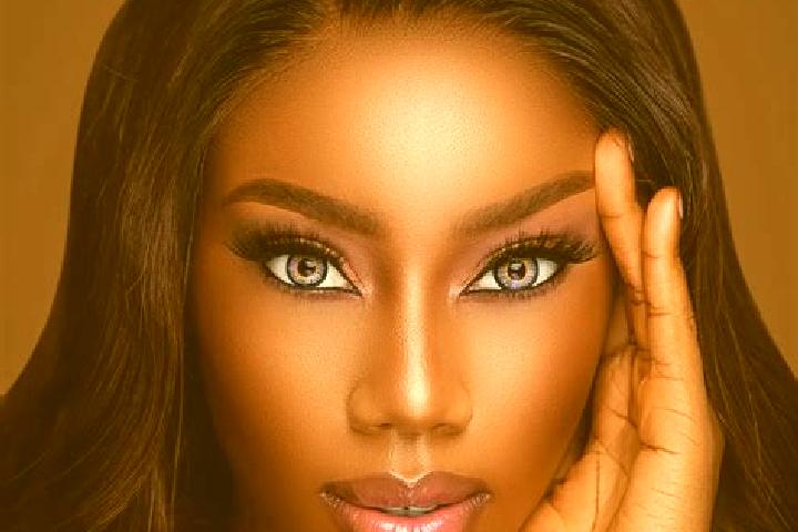 Abigail, 35, a red blue-eyed ebony companion based in Westerstetten. Offering CIM, 69, Striptease, Dinner Date. Available for incall and outcall, day and eve...
