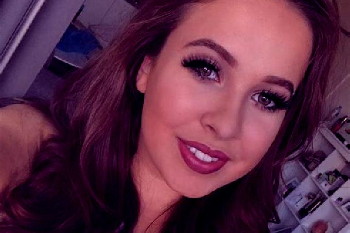 Abigail, 36, a chestnut grey-eyed caribbean companion based in Neauphle-le-Vieux. Offering Deep French Kissing, Domination, Striptease. Available for incall ...