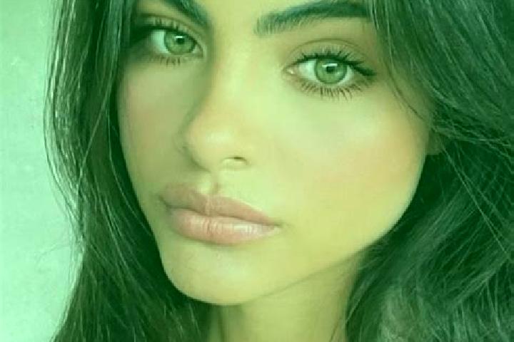 Abigail, 36, a chestnut grey-eyed indian companion based in Aketao. Offering Dinner Date, A-Level, Striptease. Available for incall and outcall, overnight bo...