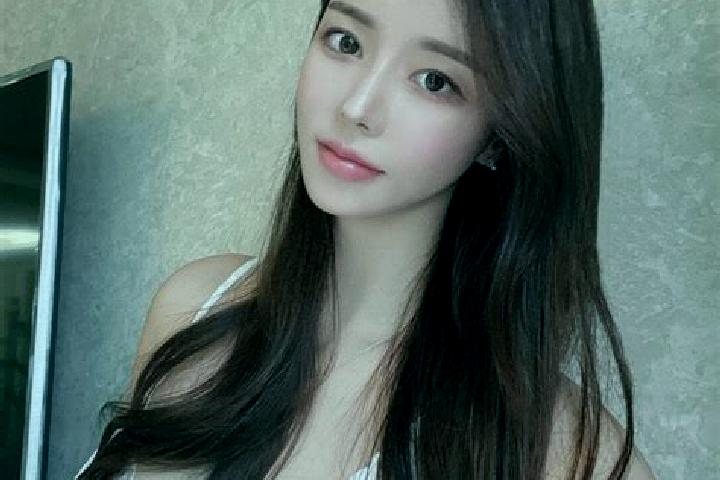 Abigail, 36 — Escort in Guangfuqiao, China