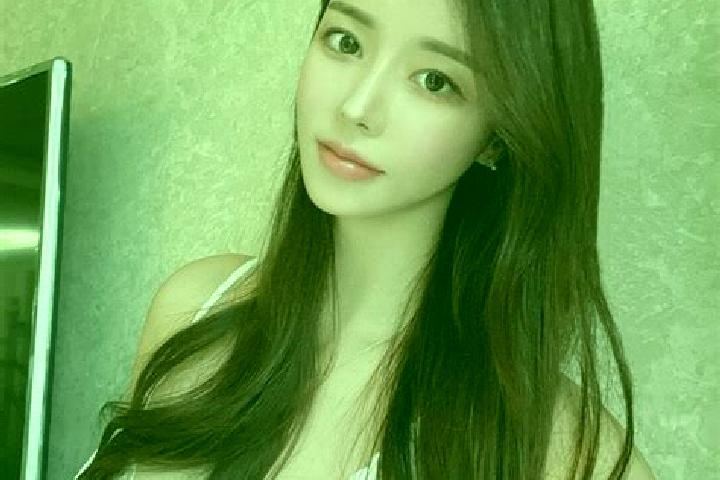 Abigail, 36 — Escort in Xutun, China