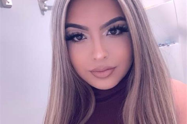 Abigail, 38, a blonde dark-eyed latina companion based in Portneuf. Offering Domination, Party Girl, Couples, Striptease, Fetish. Available for incall and ou...