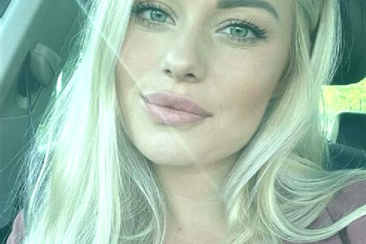 Abigail, 38, a blonde hazel-eyed caucasian companion based in Beuvardes. Offering Striptease, A-Level, Erotic Massage. Available for incall and outcall, over...