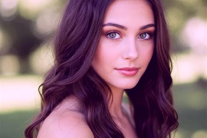 Addison, 21, a black hazel-eyed mixed companion based in Glen Head. Offering GFE, Prostate Massage, Couples, Fetish, Travel Companion. Available for incall a...